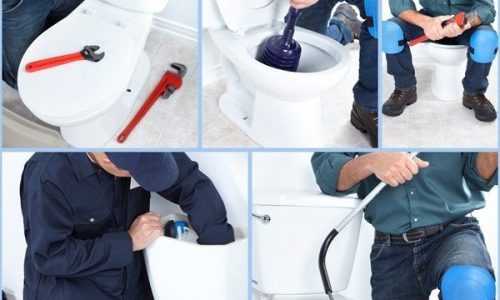 Сантехник для ремонта унитаза