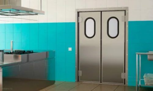 Как выбрать входную дверь для клиники: практические советы